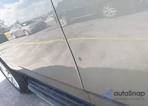 2023 Chevrolet Suburban 2Wd Premier from USA, damaged, VIN 1GNSCFKD5PR307616